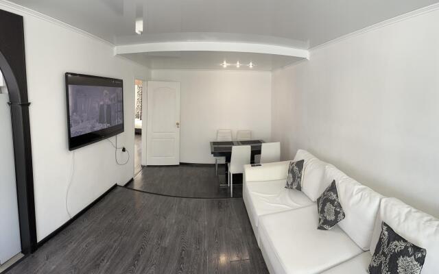 Kaminn apartments на улице Карбышева 2