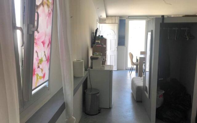 Room 11