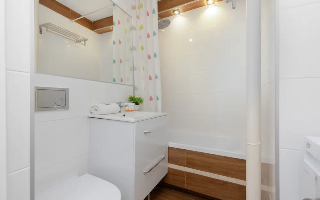 Warsaw Studio City View by Renters