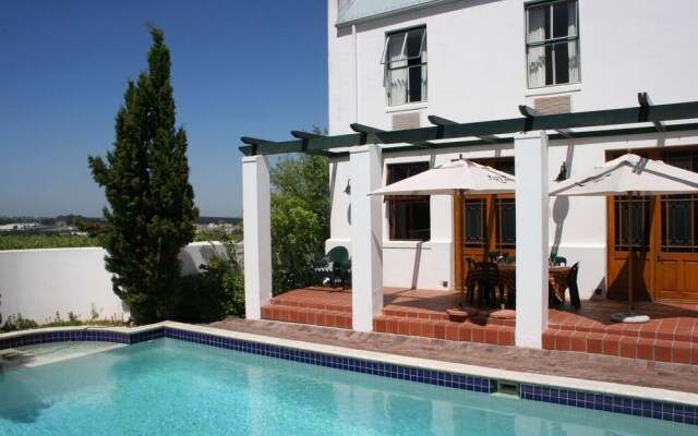 Stellenbosch Lodge