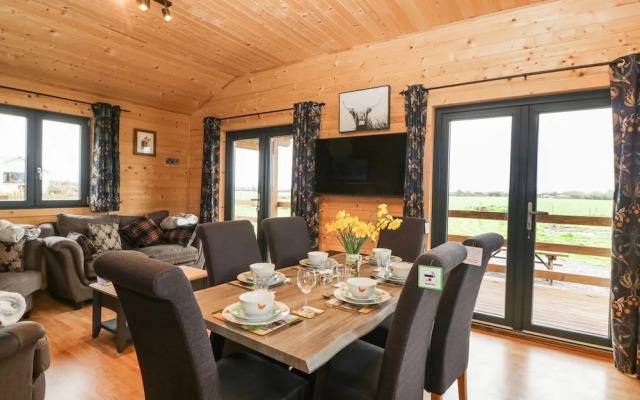 The Lodge at Crossroads Farm