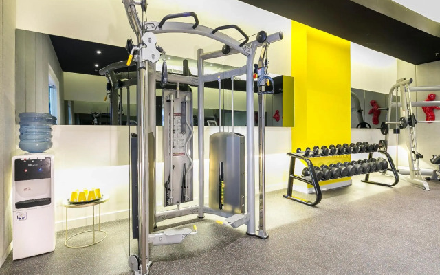 YELLO Hotel Harmoni Jakarta