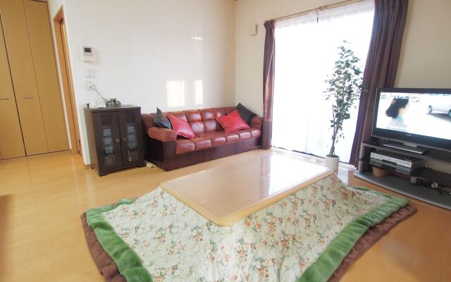 Okazaki House up to 8 People