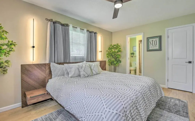 8 Mi to Beaches: Bradenton Home w/ Poolside Oasis!