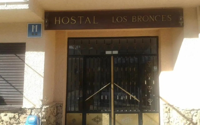 Hostal Restaurante Los Bronces