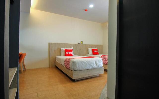 Super OYO 426 All Day Hostel @ Sukhumvit