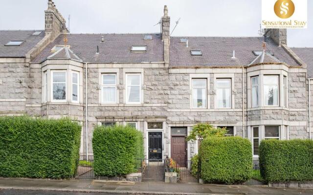 2 Bedroom Apt at Sensational Stay Serviced Accommodation Aberdeen - Clifton Road