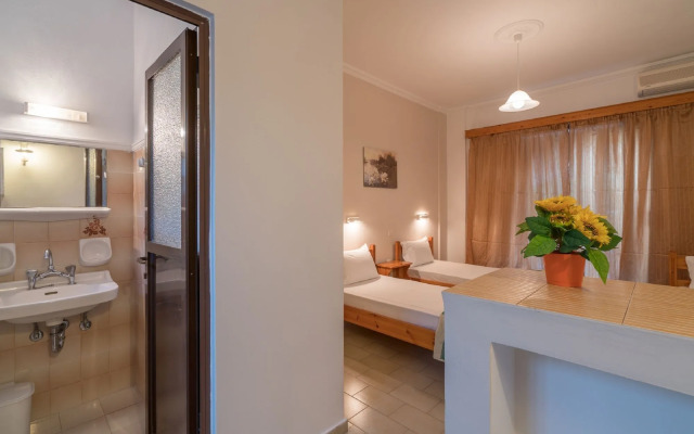 Sofia - Yiota Studios & Apartments