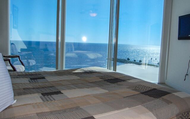 Sea Breeze 1007 Penthouse