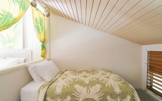 Turtle Bay Sea Breeze*nuc 90-tvu-0498 1 Bedroom Condo by RedAwning