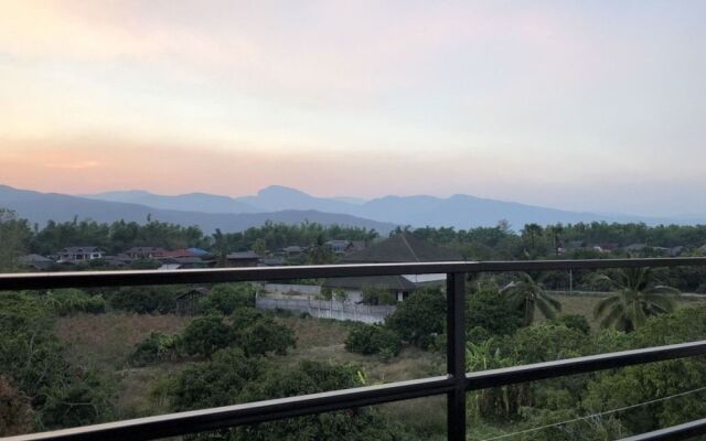 Sandee Place Mountain View Chomthong
