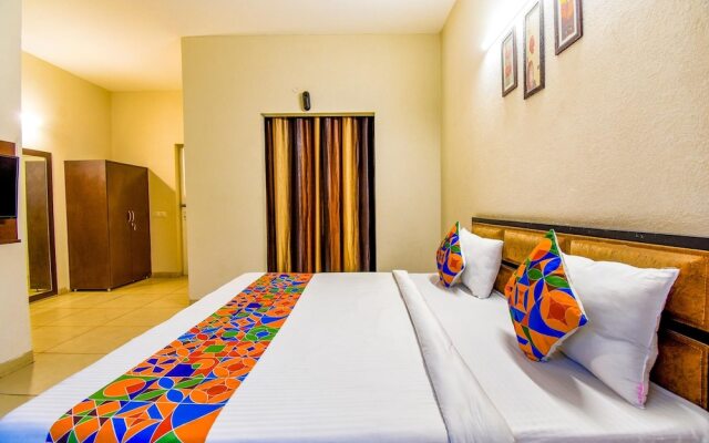 OYO 23203 G-5 Villas