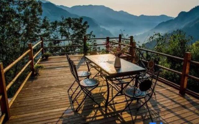 Hangzhou Lin'an Yunxiangjian Homestay (Zhexi Grand Canyon Branch)