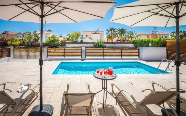 Villa White Moonflower