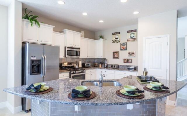 Solterra - 4404 Acorn Court