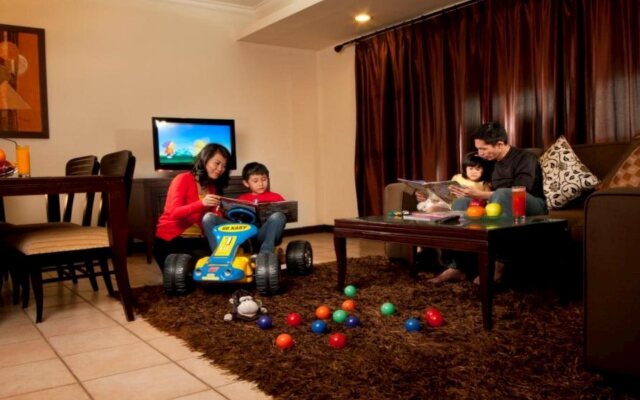 Grand Tropic Suites Hotel