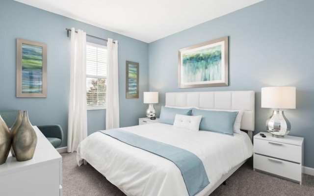 8BR Pool Home with Movie Theater