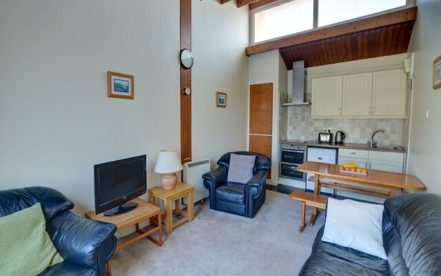 Serene Holiday Home in Porthmadog Near Beach