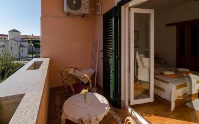 Apartment Zoranica I