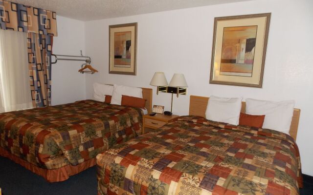 Norwood Inn and Suites - Roseville