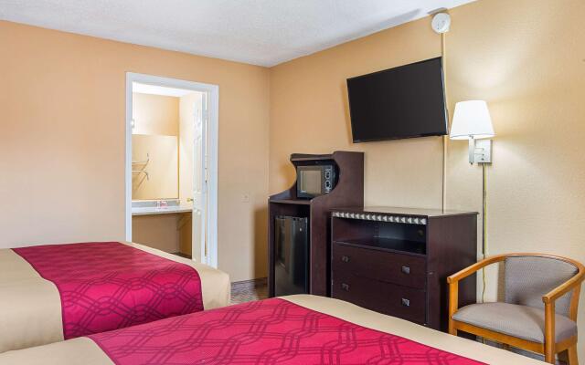 Econo Lodge Jacksonville near Little Rock Air Force Base