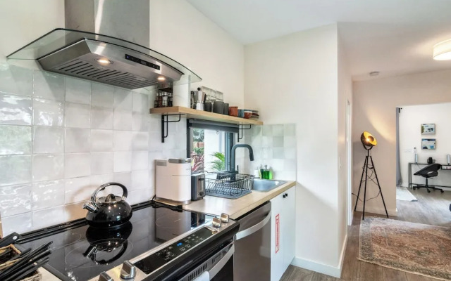 Palm Paradise Retreat Sleeps 4