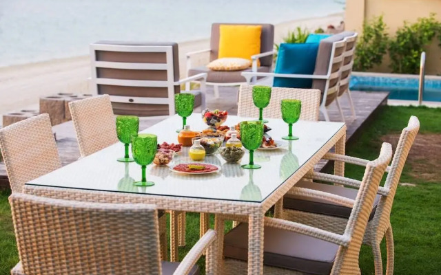 The Palm Jumeirah Villas - Frond E