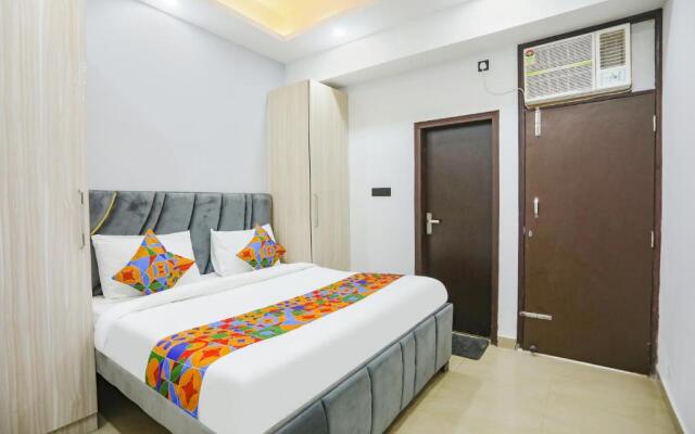 FabHotel Rasa Arcade