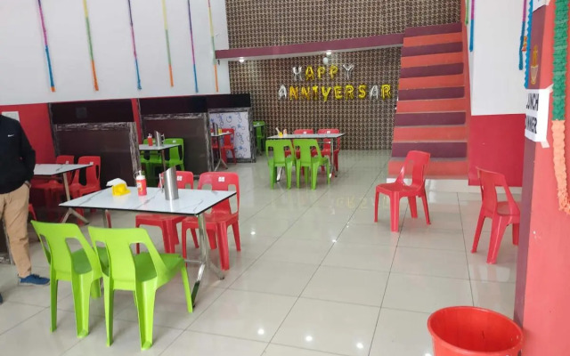 Pop 701399 Sgr Hotel