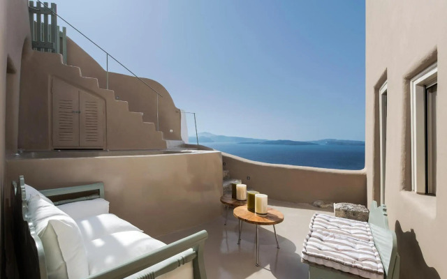 Ammos Oia Mansion