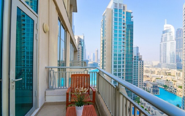 Metropolis Fountain View