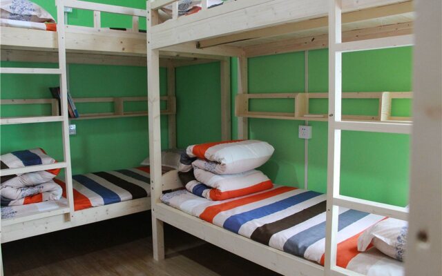 Nanjing Two Class Three Grade International Youth Hostel