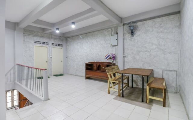 OYO 950 Casa De Takumi