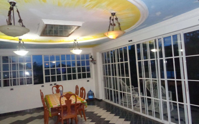 RIG Hostel Boca Chica Back Packer