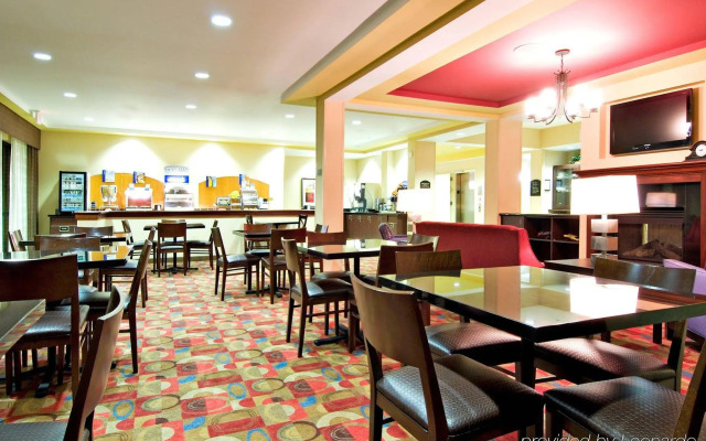 Holiday Inn Express Hotel & Suites Eugene Downtown-University by IHG