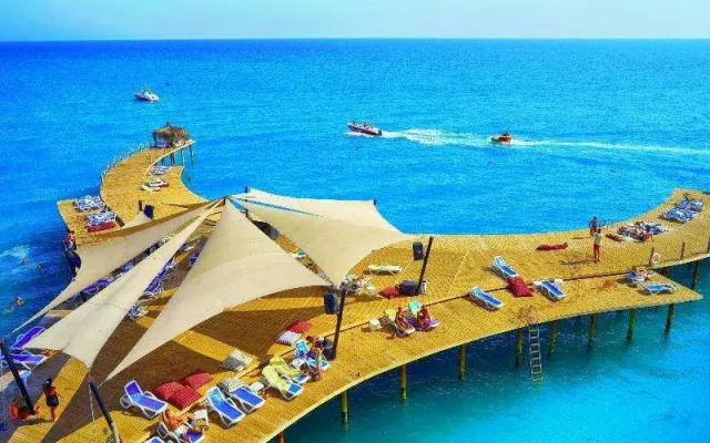 Lyra Resort & Spa