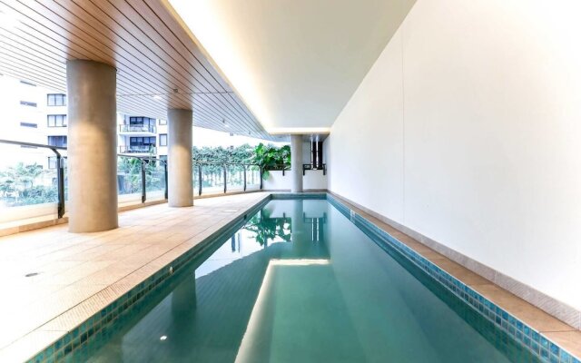 Incredible Riverside Apartment In Brisbane