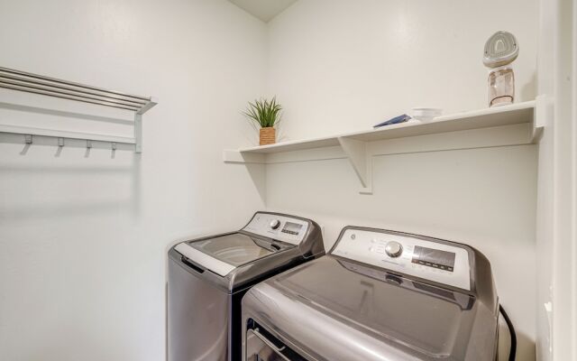 Charming Bakersfield Home w/ Yard & Patio!
