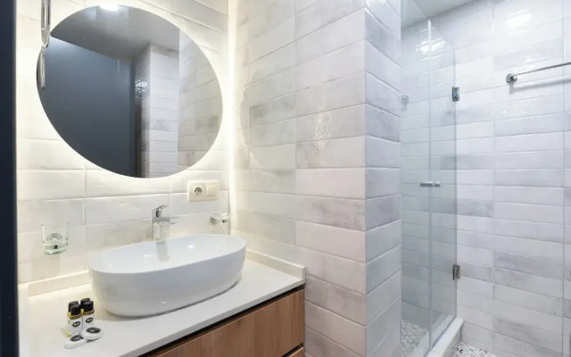 Stones Throw Apartments