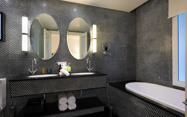 Hotel DeBrett