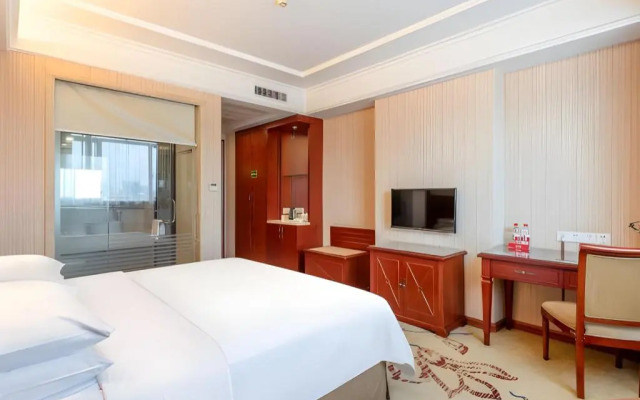 Vienna Hotel (Foshan West Railway Station Airport Branch)