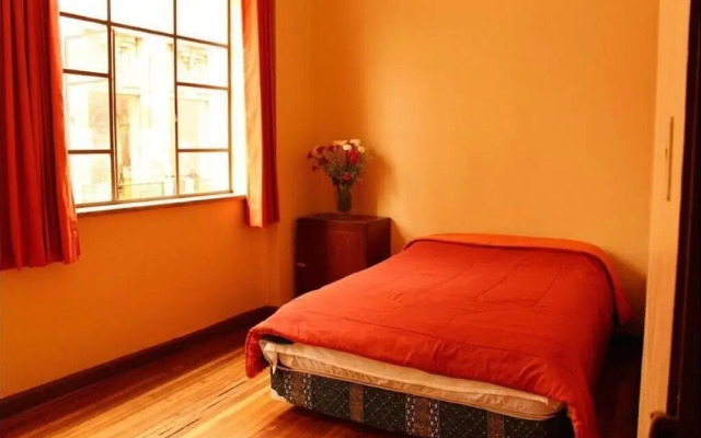 Check Inn B&B - Hostel