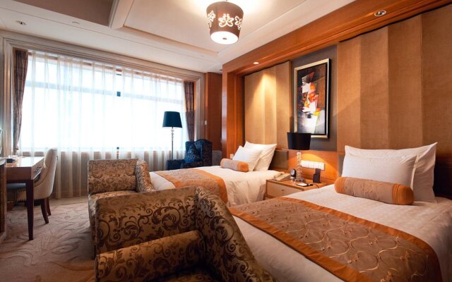 Gold Source Sunshine Hotel