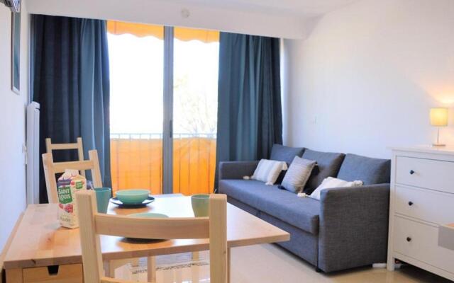 Appartement Le Lavandou, 1 pièce, 2 personnes - FR-1-251-78