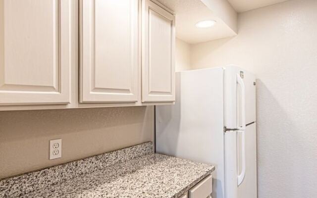 Island 145 1 Bedroom Condo