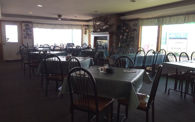 Twin Pines Resort