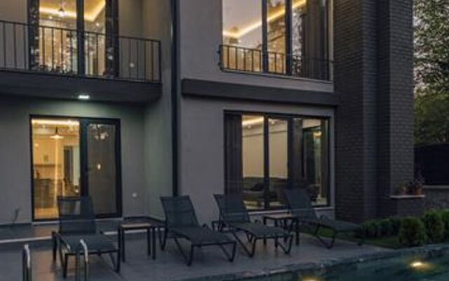 Villa Gray