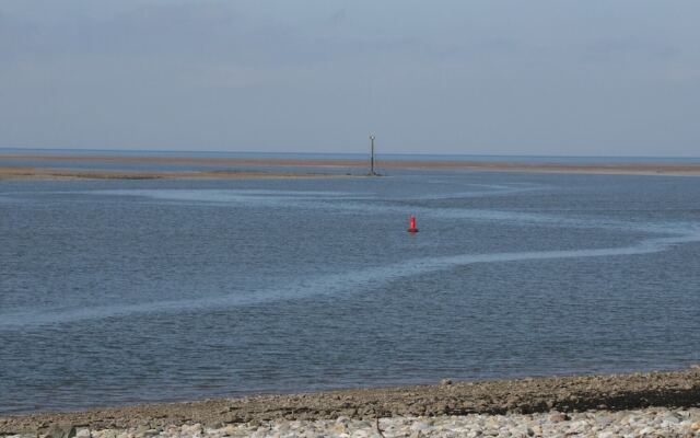 11 Deganwy Beach