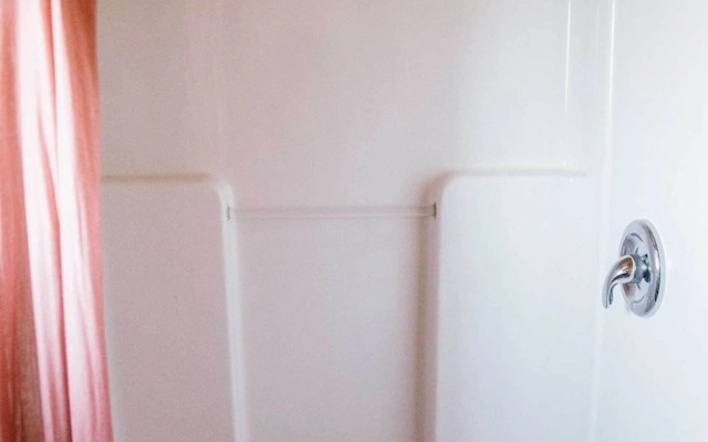 Paradise Valley Cabin by Chico & Yellowstone Park!