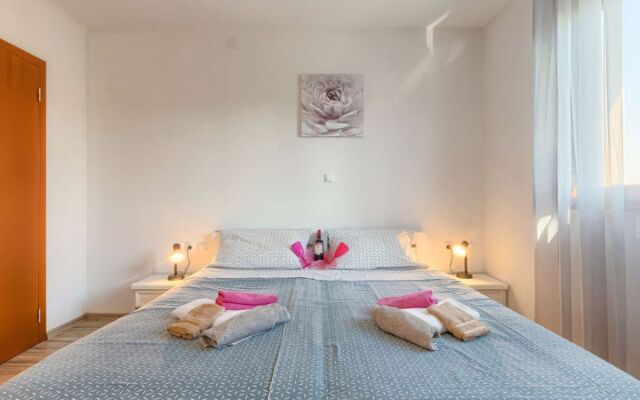 Villa Mihael (ROJ540)